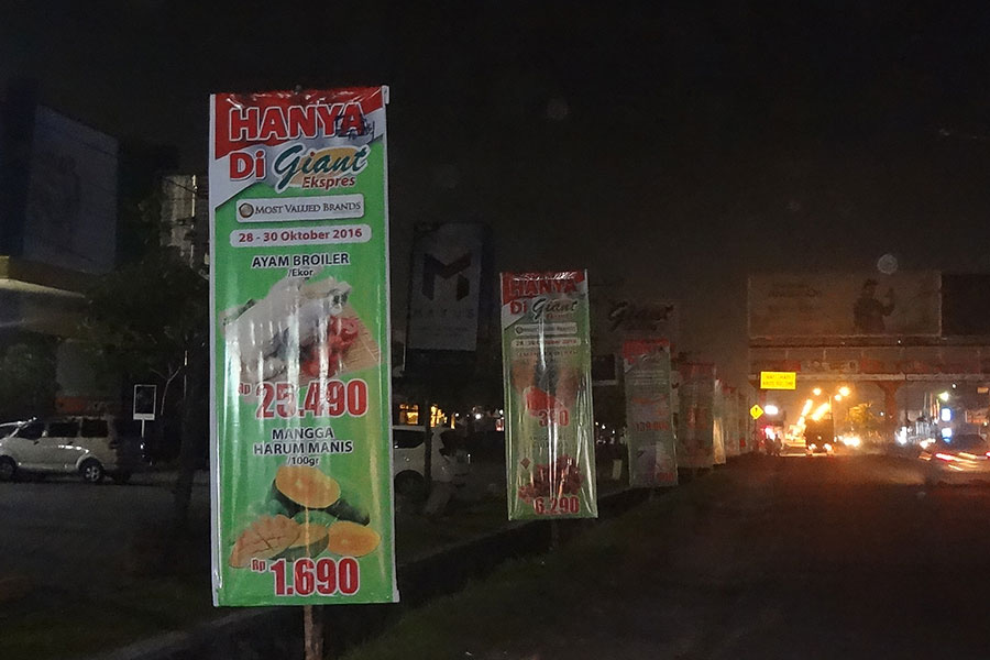 banner promosi giant di pekanbaru