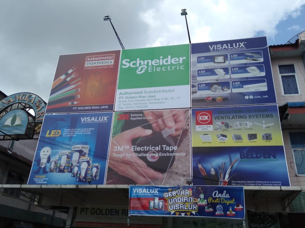 Nusantara Mandiri Pekanbaru melayani :
Buat Billboard Murah
Buat Baliho Murah
Buat Poster murah